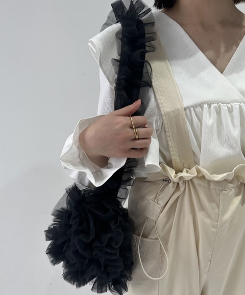 lawgy（ラウジー）の「tulle frill shoulder bag / チュールフリルショルダーバッグ（ショルダーバッグ・レディース・ホワイト/ライトグレー/ブラック・FREE）」の7枚目の写真