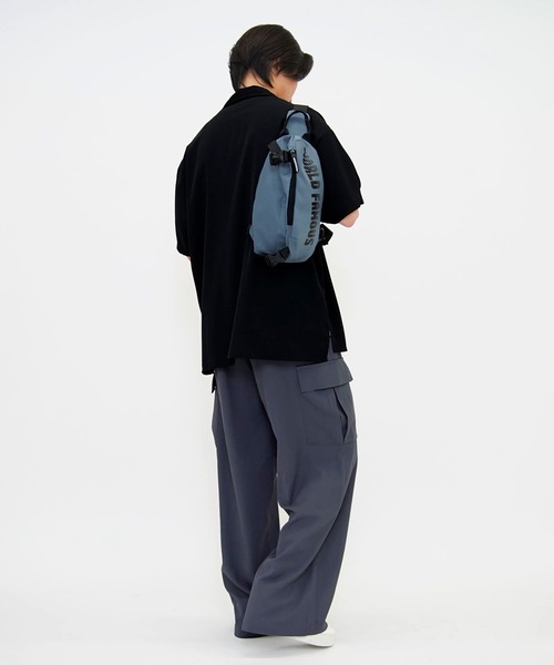 GLAZOS（グラソス）の「マルチポケットロゴボディバッグ（バックパック/リュック・キッズ・ブラック/ブルー・フリー）」の10枚目の写真