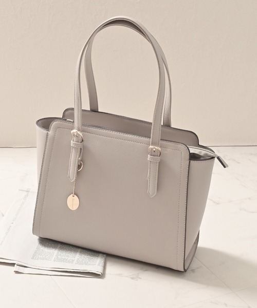 Honeys（ハニーズ）の「ベルトハンドルＡ４トートバッグ（トートバッグ・レディース・ホワイト系その他/ブラック/グレイッシュベージュ/ベージュ系その他2/ブラウン・FREE）」の4枚目の写真