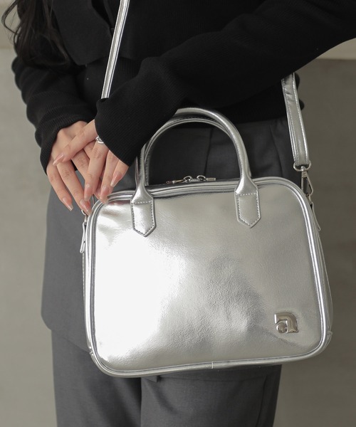 ALTROSE（アルトローズ）の「バーン 2way ボストンバッグ ショルダーバッグ（ボストンバッグ・レディース・ブラック/グレー/シルバー/ピンク・FREE）」の4枚目の写真