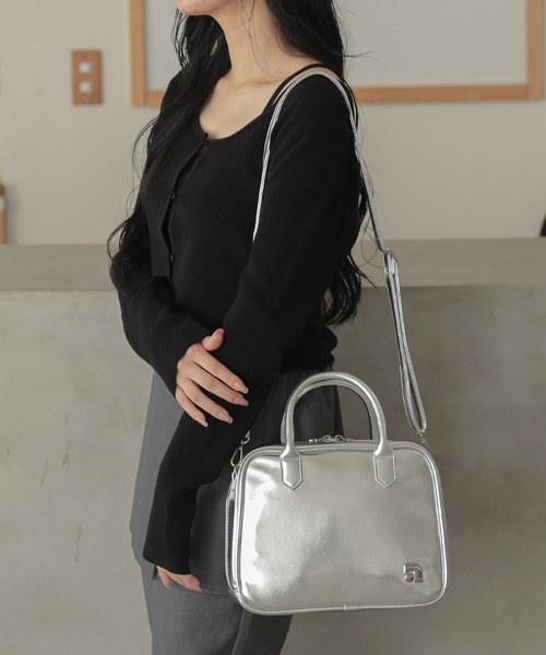 ALTROSE（アルトローズ）の「バーン 2way ボストンバッグ ショルダーバッグ（ボストンバッグ・レディース・ブラック/グレー/シルバー/ピンク・FREE）」の18枚目の写真