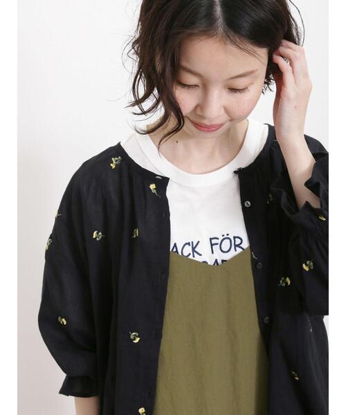 Samansa Mos2（サマンサ モスモス）の「小花刺繍2WAYブラウス（シャツ/ブラウス・レディース・ブラック/モカ/オフホワイト・F）」の3枚目の写真