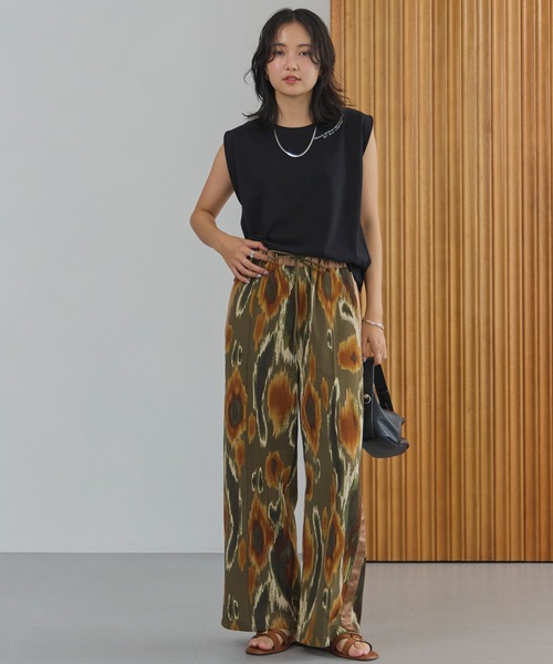 LAVEANGE（ラビアンジェ）の「【洗える】ぼかしプリントサイドラインパンツ（その他パンツ・レディース・ブルー/カーキ・M/LL/3L/4L/5L）」の7枚目の写真