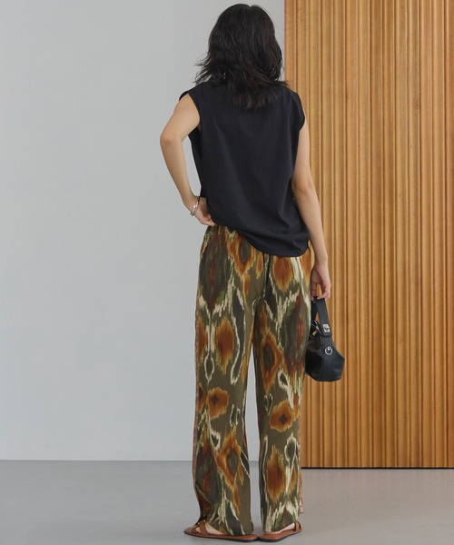 LAVEANGE（ラビアンジェ）の「【洗える】ぼかしプリントサイドラインパンツ（その他パンツ・レディース・ブルー/カーキ・M/LL/3L/4L/5L）」の11枚目の写真