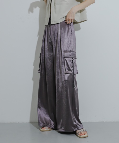 SENSE OF PLACE by URBAN RESEARCH（センスオブプレイスバイアーバンリサーチ）の「シャイニーカットカーゴパンツ（カーゴパンツ・レディース・バーガンディー/チャコールグレー/ベージュ・ONE）」の2枚目の写真