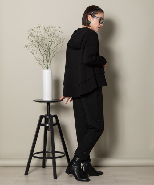 ATELIER BOZ黒 ベルベット クロップドパンツ アガサパンツ・B［Chronicle］裾スリットのクロップドパンツ/ITEM