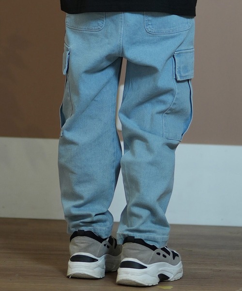 DC（ディーシー）の「DC/ディーシー 24 KD WIDE CARGO PANT24 キッズ ワイド カーゴ パンツ パンツ スケートボード 公園 親子コーデ　ストレッチ YPT244520（カーゴパンツ・キッズ・ライトインディゴブルー/インディゴブルー/カーキ・140cm/130cm/120cm/160cm/150cm）」の17枚目の写真