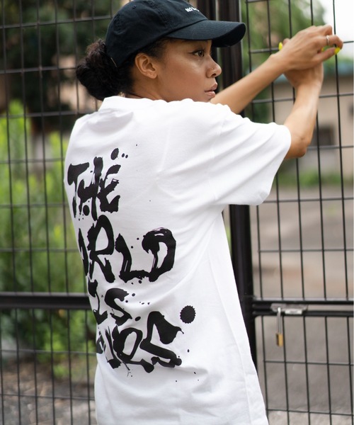 ROYAL FLASH(ロイヤルフラッシュ)の「NO NAME_ME/ノーネームミー/THE WORLD IS YOURS TEE(Tシャツ/カットソー・メンズ・ホワイト/ブラック・M/L/XL)」の2枚目の写真