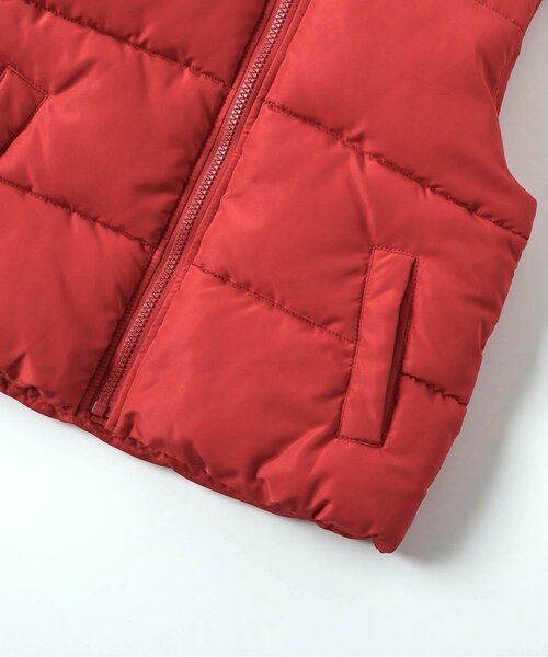 BREEZE（ブリーズ）の「【WEB限定】カラバリボリューム中綿ベスト（ダウンベスト・キッズ・ブラック/カーキ/オフホワイト/ベージュ/ネイビー/ピンク/レッド・80/90/100/110/120/130/140）」の13枚目の写真