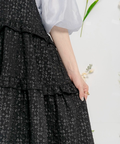 miolite(ミオライト)の「花柄 フリル ティアード キャミ ワンピース miolite(ワンピース・レディース・ブラック・M)」の9枚目の写真