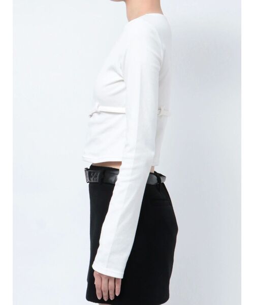EMODA(エモダ)の「UNDER CHARM FIT L/T(Tシャツ/カットソー・レディース・ブルー/ブラック/ホワイト・FREE)」の6枚目の写真