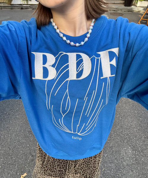 CIAOPANIC（チャオパニック）の「【BDF】フラワー刺繍スウェット（スウェット・レディース・サックスブルー/ライトグレー/ホワイト/オレンジ/イエロー/ネイビー/ピンク/レッド/ブルー/グレー/チャコールグレー/アイボリー・ONE SIZE）」の9枚目の写真