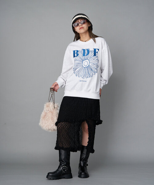 CIAOPANIC（チャオパニック）の「【BDF】フラワー刺繍スウェット（スウェット・レディース・サックスブルー/ライトグレー/ホワイト/オレンジ/イエロー/ネイビー/ピンク/レッド/ブルー/グレー/チャコールグレー/アイボリー・ONE SIZE）」の14枚目の写真