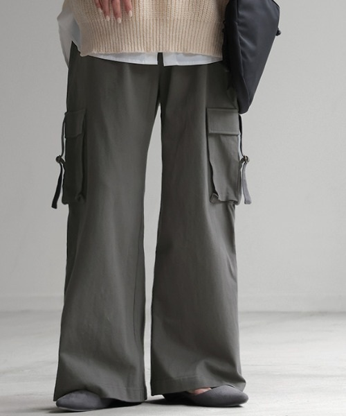 HUG.U（ハグユー）の「脚長ワイドカーゴパンツ（カーゴパンツ・レディース・ブラウン/オリーブ/ブラック/ダークグレー/ホワイト/ライトグレー・FREE）」の17枚目の写真