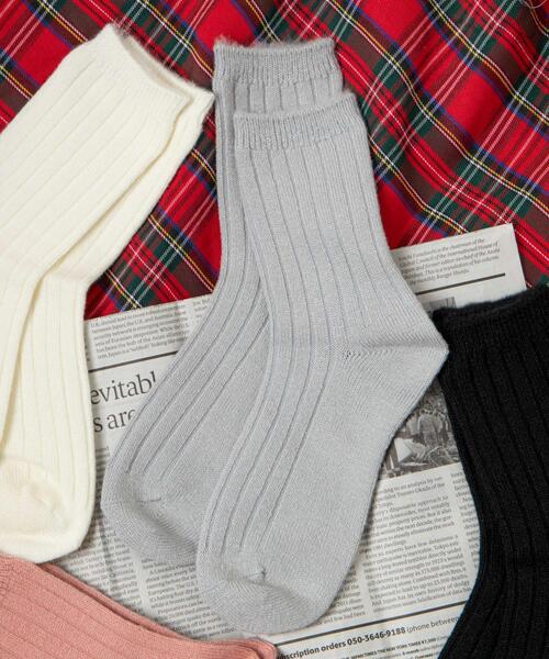 WEGO（ウィゴー）の「WEGO/ぽかぽか裏起毛リブソックス（ソックス/靴下・レディース・オフホワイト/ブラック/サックスブルー/ライトピンク・23-25cm）」の3枚目の写真