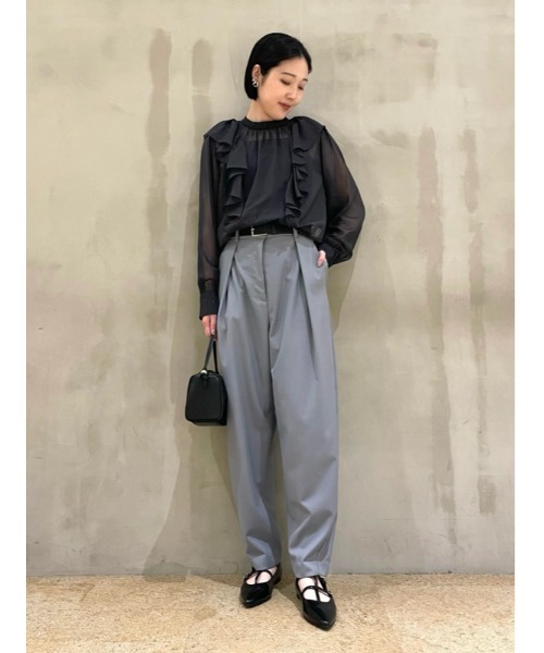 Mila Owen（ミラオーウェン）の「ラッフルデザインギャザーシアー