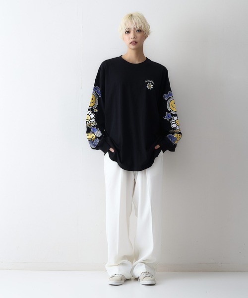 SMILEY FACE(スマイリーフェイス)の「【SMILEY FACE/スマイリーフェイス】袖プリントオーバーサイズロンT(Tシャツ/カットソー・メンズ・ブラック/クリアブルー/ホワイト/グリーン・LARGE/MEDIUM/X-LARGE)」の10枚目の写真
