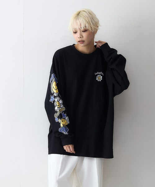 SMILEY FACE(スマイリーフェイス)の「【SMILEY FACE/スマイリーフェイス】袖プリントオーバーサイズロンT(Tシャツ/カットソー・メンズ・ブラック/クリアブルー/ホワイト/グリーン・LARGE/MEDIUM/X-LARGE)」の12枚目の写真