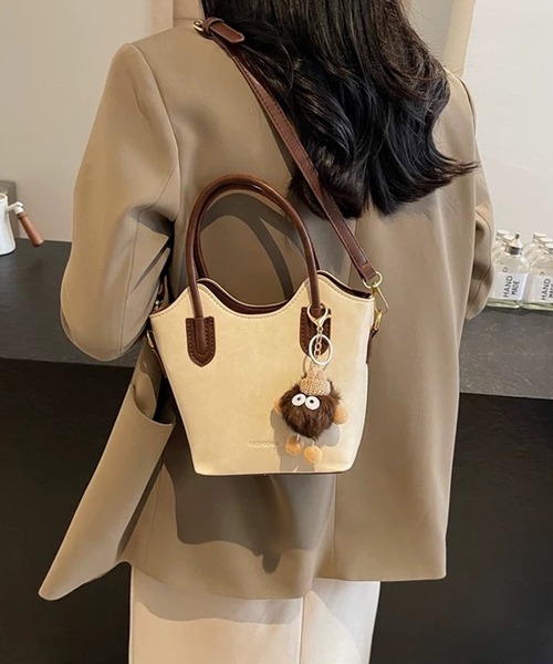 shopnikoniko(ショップニコニコ)の「2way PUレザーミニボストンバッグ バケツ型 ショルダーバッグ(ショルダーバッグ・レディース・ホワイト/ブラック/ブラウン・フリー)」の18枚目の写真
