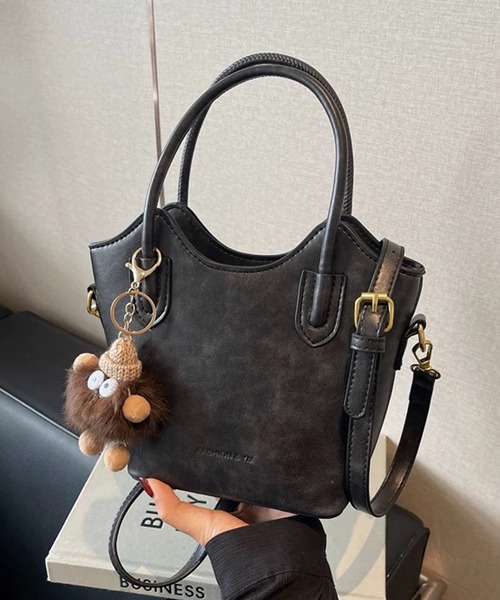 shopnikoniko(ショップニコニコ)の「2way PUレザーミニボストンバッグ バケツ型 ショルダーバッグ(ショルダーバッグ・レディース・ホワイト/ブラック/ブラウン・フリー)」の4枚目の写真