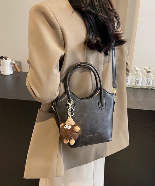 shopnikoniko(ショップニコニコ)の「2way PUレザーミニボストンバッグ バケツ型 ショルダーバッグ(ショルダーバッグ・レディース・ホワイト/ブラック/ブラウン・フリー)」の8枚目の写真