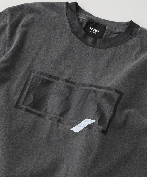 TODAY edition(トゥデイエディション)の「【TODAY edition / トゥデイエディション】SS TEE(Tシャツ/カットソー・メンズ・チャコールグレー・SMALL/MEDIUM/LARGE)」の3枚目の写真