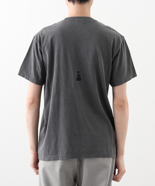 TODAY edition(トゥデイエディション)の「【TODAY edition / トゥデイエディション】SS TEE(Tシャツ/カットソー・メンズ・チャコールグレー・SMALL/MEDIUM/LARGE)」の7枚目の写真