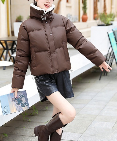Miniministore(ミニミニストア)の「ボア襟エコダウンジャケット 中綿ブルゾン(ダウンジャケット/コート・レディース・ダークブラウン/カーキ/アイボリー/ブラック・L/M)」の7枚目の写真