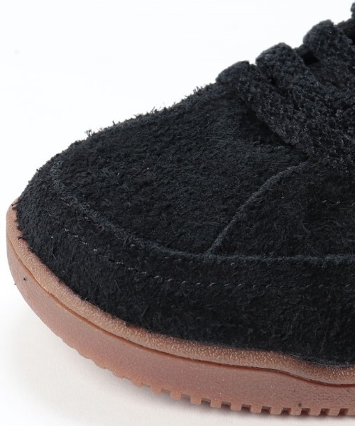 FILA(フィラ)の「SLANT SHOT 98/23 VELVET(スニーカー・レディース・ブラック・24.5cm/24.0cm/23.5cm/23.0cm/28.0cm/27.5cm/27.0cm/26.5cm/26.0cm/25.5cm/25.0cm)」の6枚目の写真