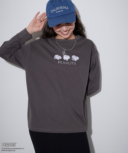 PEANUTS(ピーナッツ)の「【PEANUTS/ピーナッツ】スヌーピー/SNOOPY フロント刺繍デザインロンT(Tシャツ/カットソー・レディース・ベージュ/ネイビー/グリーン/チャコールグレー/グレー/ピンク/杢グレー/オフホワイト・M/L/LL/3L)」の1枚目の写真