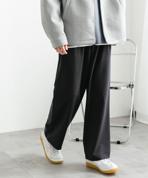 SENSE OF PLACE by URBAN RESEARCH(センスオブプレイスバイアーバンリサーチ)の「『イージーケア』ダブルタックワイドパンツ(その他パンツ・メンズ・チャコールグレー/ブラック/ライトベージュ/カーキ・SMALL/MEDIUM/LARGE)」の3枚目の写真
