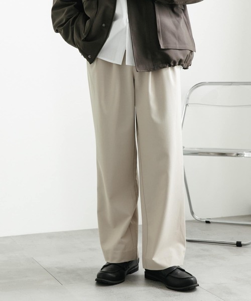 SENSE OF PLACE by URBAN RESEARCH(センスオブプレイスバイアーバンリサーチ)の「『イージーケア』ダブルタックワイドパンツ(その他パンツ・メンズ・チャコールグレー/ブラック/ライトベージュ/カーキ・SMALL/MEDIUM/LARGE)」の12枚目の写真