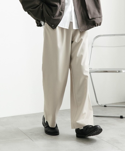 SENSE OF PLACE by URBAN RESEARCH(センスオブプレイスバイアーバンリサーチ)の「『イージーケア』ダブルタックワイドパンツ(その他パンツ・メンズ・チャコールグレー/ブラック/ライトベージュ/カーキ・SMALL/MEDIUM/LARGE)」の13枚目の写真