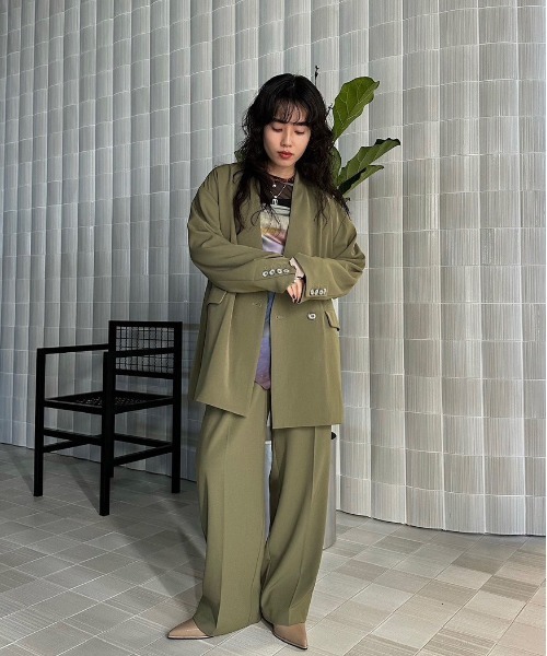 Ameri（アメリ）の「POLISHED STRAIGHT PANTS（スラックス・レディース・カーキ/ブラック/オフホワイト・SMALL/MEDIUM）」の12枚目の写真