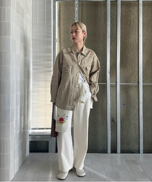 Ameri（アメリ）の「POLISHED STRAIGHT PANTS（スラックス・レディース・カーキ/ブラック/オフホワイト・SMALL/MEDIUM）」の4枚目の写真