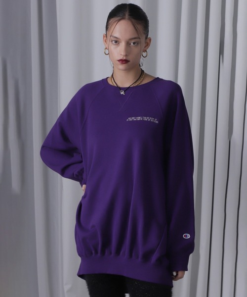 ROSE BUD(ローズバッド)の「<Champion別注>ビッグスウェット(スウェット・レディース・パープル/ブルー・ONE SIZE)」の2枚目の写真