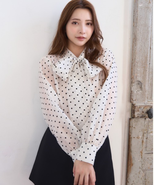 Meline M(メリンエム)の「Sheer Flocked Dot Tie Blouse シアーフロッキードットタイブラウス(シャツ/ブラウス・レディース・ブラック/オフホワイト・FREE)」の6枚目の写真