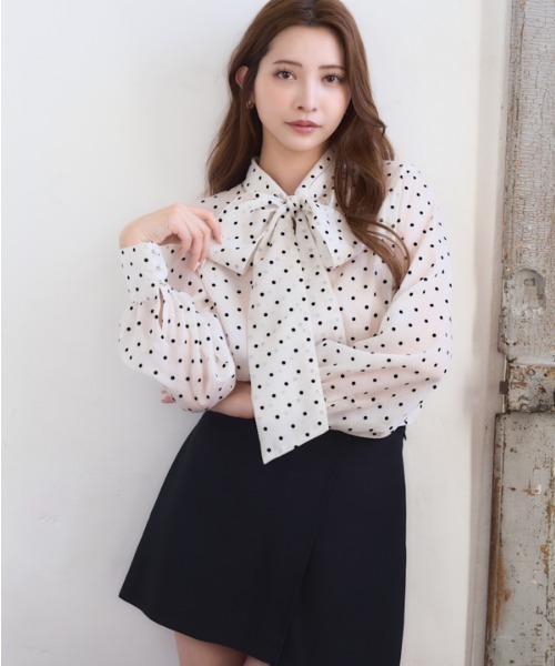 セール】Sheer Flocked Dot Tie Blouse シアーフロッキードットタイ