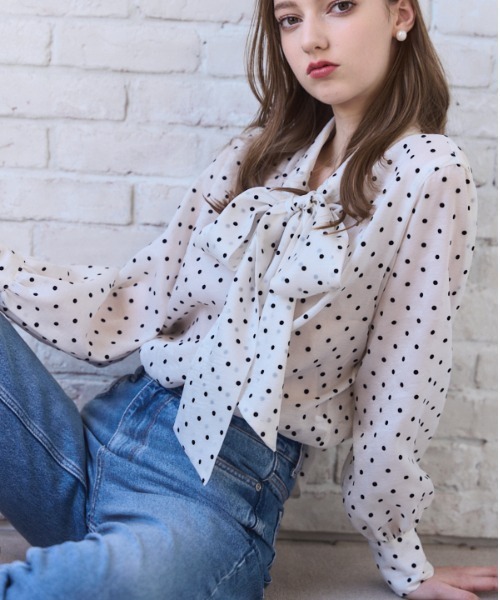 Meline M(メリンエム)の「Sheer Flocked Dot Tie Blouse シアーフロッキードットタイブラウス(シャツ/ブラウス・レディース・ブラック/オフホワイト・FREE)」の10枚目の写真