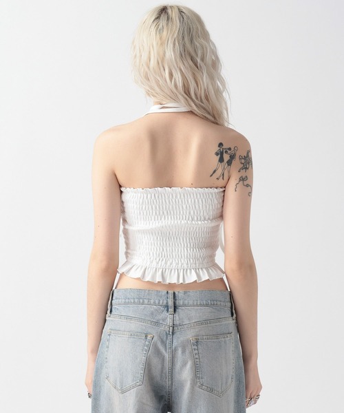 FOREVER 21（フォーエバー トゥエンティーワン）の「【2025SS】チョーカー付きシャーリングベアトップ（チューブトップ・レディース・ブラック/オフホワイト/グレー・FREE）」の18枚目の写真