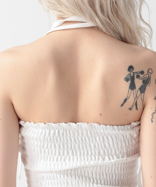 FOREVER 21（フォーエバー トゥエンティーワン）の「【2025SS】チョーカー付きシャーリングベアトップ（チューブトップ・レディース・ブラック/オフホワイト/グレー・FREE）」の22枚目の写真