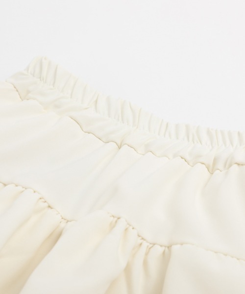 URBAN CHERRY（アーバンチェリー）の「フリルティアードスカート（スカート・キッズ・アイボリー/ブラック・110cm/120cm/130cm/140cm/150cm）」の3枚目の写真