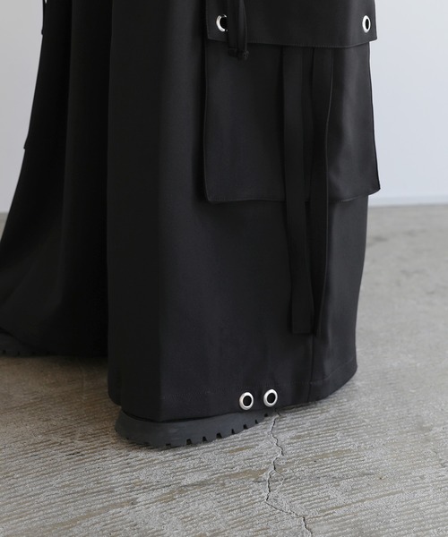 LILL（リル）の「ハイウエストドレープワイド袴アイレットスラントポケットカーゴパンツ（カーゴパンツ・メンズ・ブラック/チャコール/ストライプ・S/M/L/XL）」の15枚目の写真