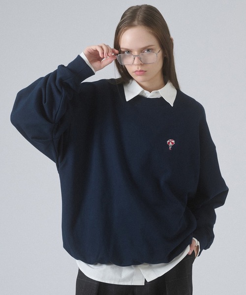 ONCILY(オンシェリー)の「ONE-POINT LOGO VOLUME SWEAT / ワンポイントロゴボリュームスウェット(スウェット・メンズ・ネイビー/ブラック/グレー・SMALL/MEDIUM/LARGE)」の5枚目の写真