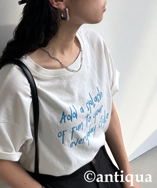 antiqua(アンティカ)の「手描き風ロゴTシャツ(Tシャツ/カットソー・レディース・グレー系その他/ブラック系その他/ホワイト系その他・ONE SIZE)」の4枚目の写真