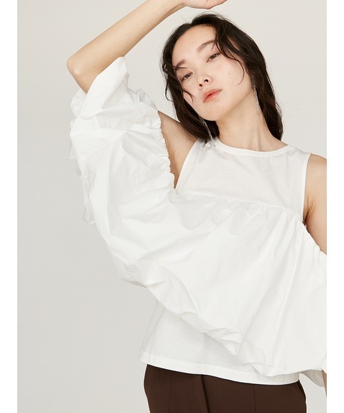 emmi（エミ）の「オフショルドッキングブラウス（シャツ/ブラウス・レディース・ブラック/ホワイト/ブラウン・FREE）」の4枚目の写真