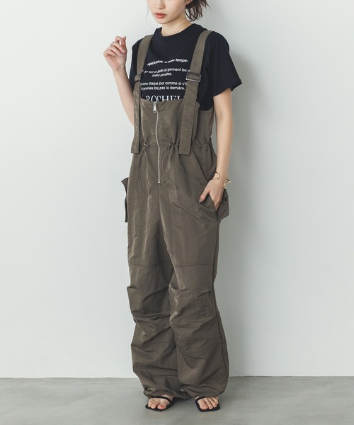 hunch(ハンチ)の「フロントジップ ウエストギャザー サロペット(サロペット/オーバーオール・レディース・ブラック/ベージュ/ダークカーキ・FREE)」の18枚目の写真