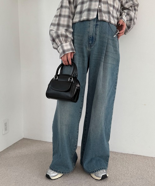 WEGO（ウィゴー）の「WEGO/モチーフデニムタックパンツ（デニムパンツ・レディース・ライトインディゴブルー/ブラック系2/スカイブルー/コバルトブルー・MEDIUM/SMALL）」の13枚目の写真