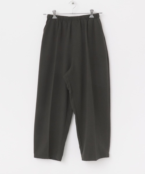 ITEMS URBANRESEARCH(アイテムズ アーバンリサーチ)の「コクーンイージーパンツ(その他パンツ・レディース・チャコールグレー/ホワイト系その他・FREE)」の18枚目の写真