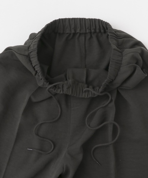 ITEMS URBANRESEARCH(アイテムズ アーバンリサーチ)の「コクーンイージーパンツ(その他パンツ・レディース・チャコールグレー/ホワイト系その他・FREE)」の19枚目の写真